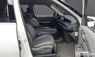 Kia EV9 2024 0.2 Автомат в Москве № 460859, миниатюра 10