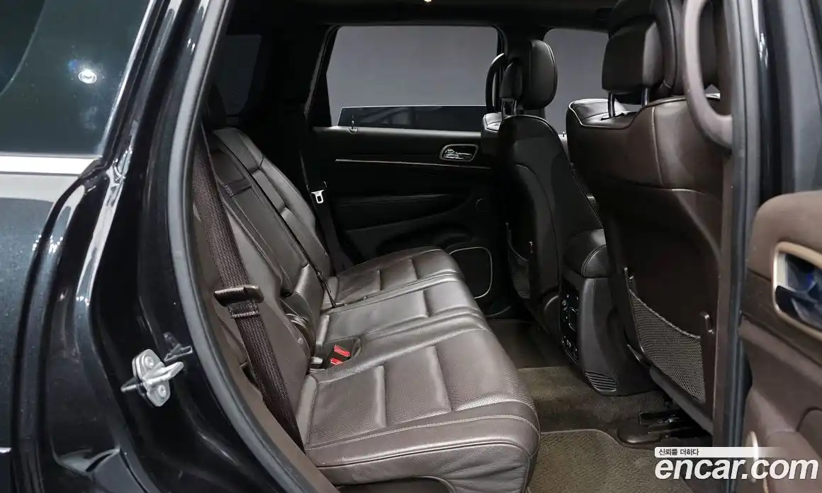 Jeep Cherokee 2016 3.0 Автомат в Москве № 472803, фото 12