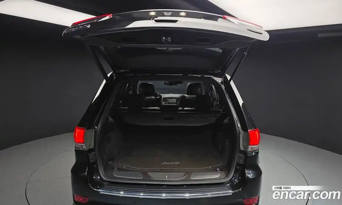 Jeep Cherokee 2016 3.0 Автомат в Москве № 472803, фото 20