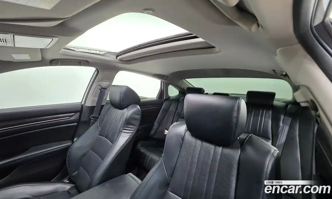 Honda Accord 2018 2.0 Автомат в Москве № 473266, фото 12