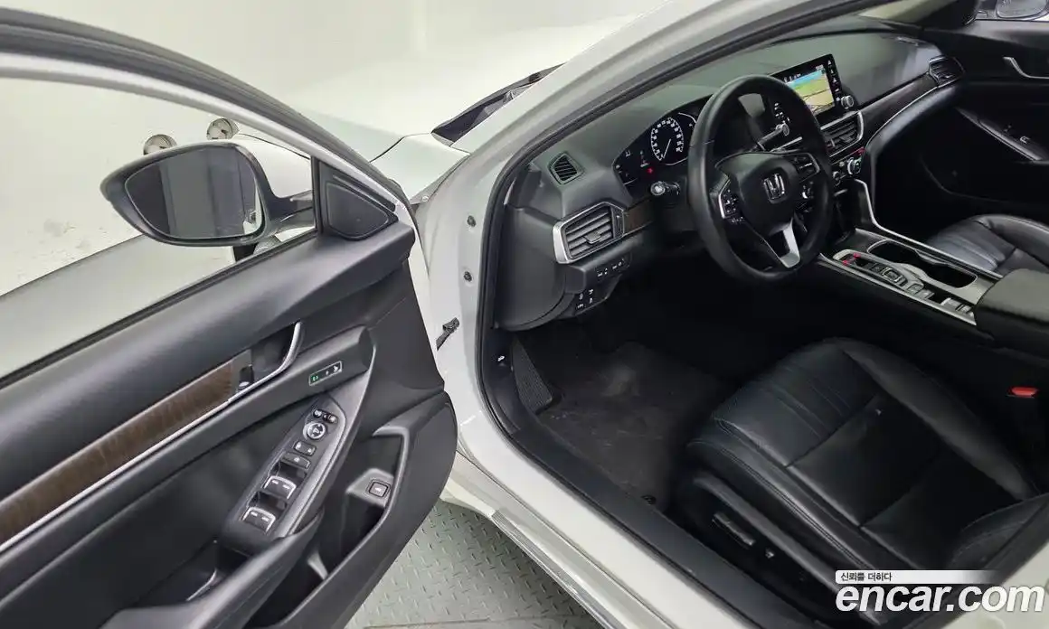 Honda Accord 2018 2.0 Автомат в Москве № 473266, фото 13