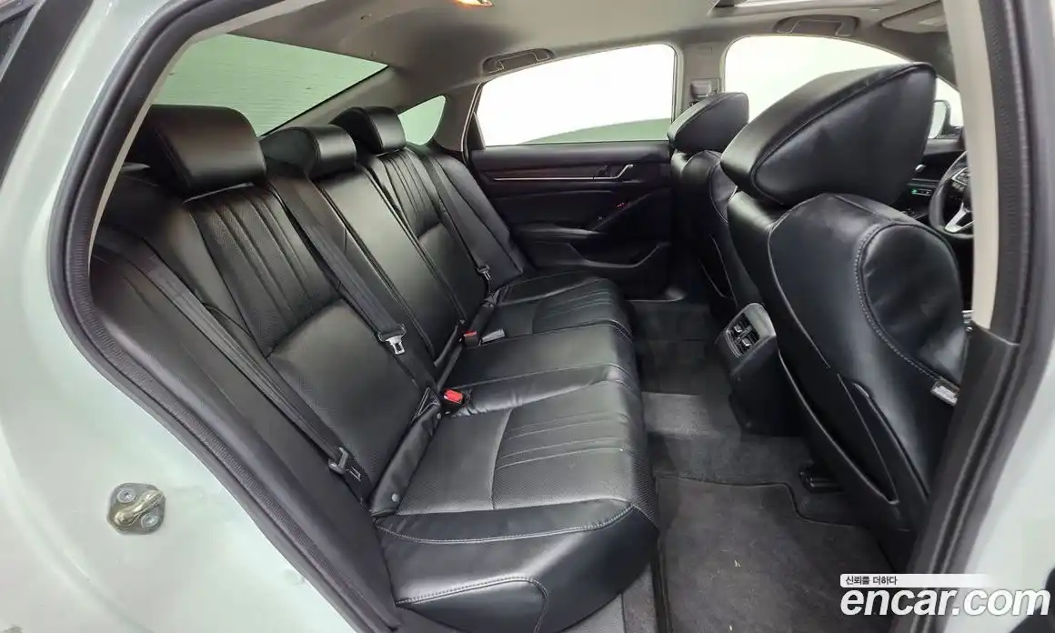 Honda Accord 2018 2.0 Автомат в Москве № 473266, фото 20