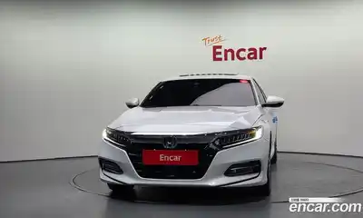 Honda Accord 2018 2.0 Автомат в Москве № 473266, миниатюра 3