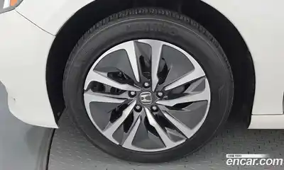 Honda Accord 2018 2.0 Автомат в Москве № 473266, миниатюра 5