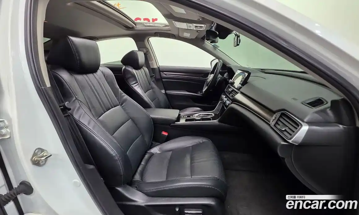 Honda Accord 2018 2.0 Автомат в Москве № 473266, фото 10