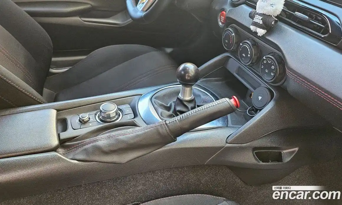 Mazda MX-5 Miata 2018 2.0 Механическая в Москве № 475144, фото 15