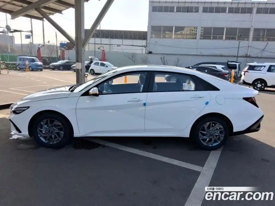 Hyundai Avante 2026 1.6 Автомат в Москве № 48588, фото 5