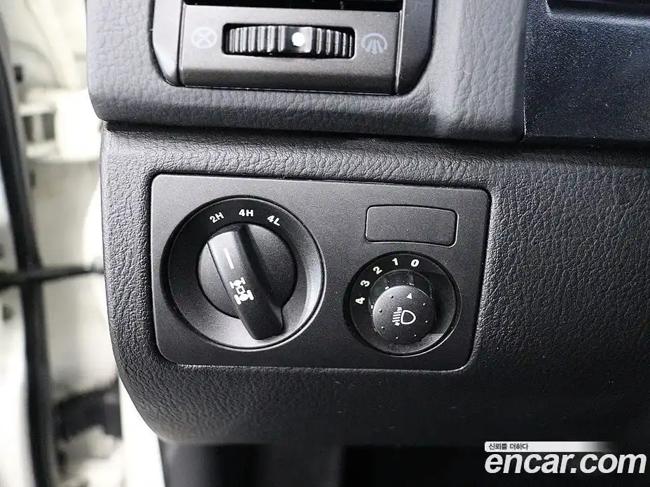 SsangYong Rexton 2015 2.0 Автомат в Москве № 491494, фото 13