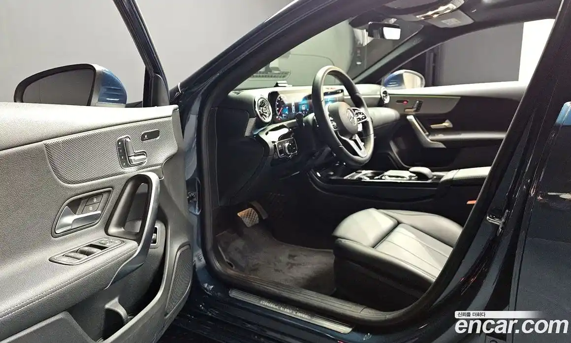 Mercedes-Benz A-Class 2022 2.0 Автомат в Москве № 493998, фото 12