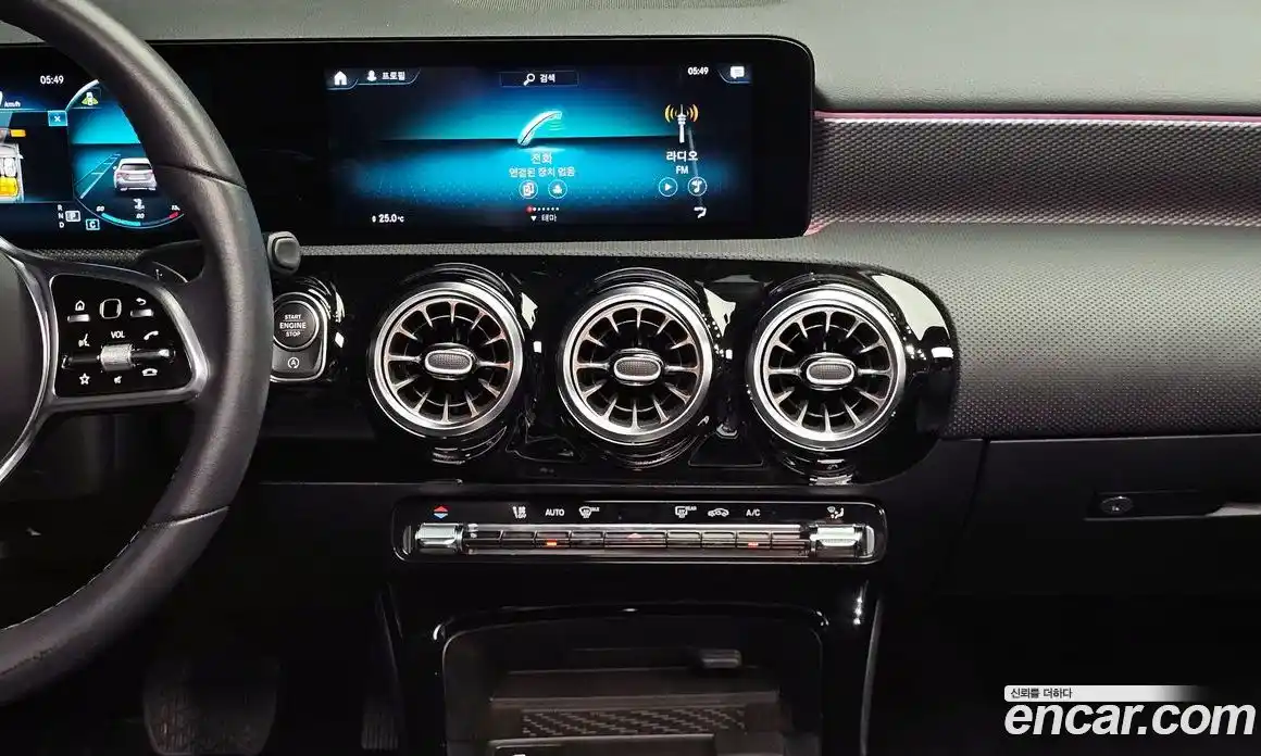 Mercedes-Benz A-Class 2022 2.0 Автомат в Москве № 493998, фото 16