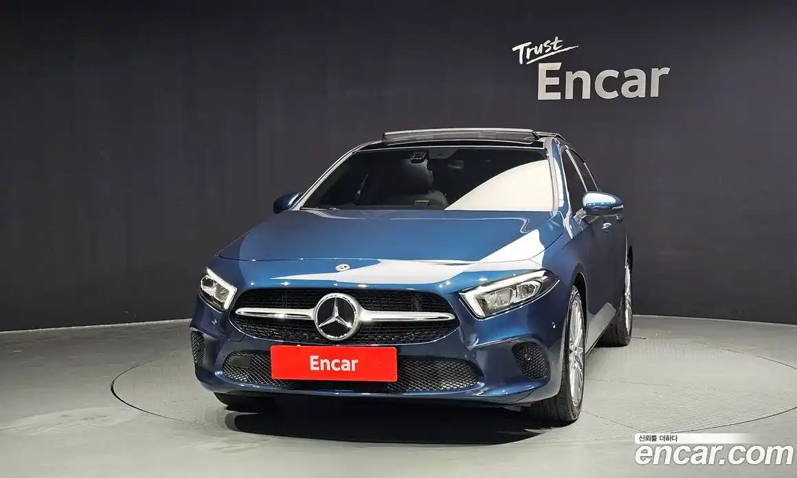 Mercedes-Benz A-Class 2022 2.0 Автомат в Москве № 493998, фото 3