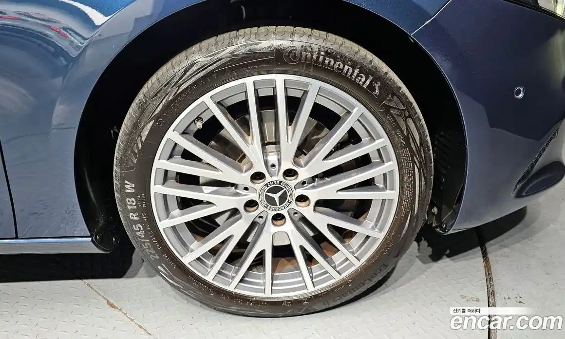 Mercedes-Benz A-Class 2022 2.0 Автомат в Москве № 493998, фото 5