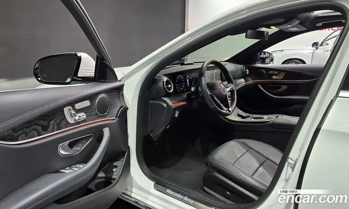 Mercedes-Benz E-Class 2022 2.0 Автомат в Москве № 494847, фото 11