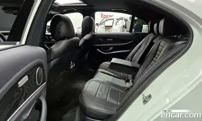 Mercedes-Benz E-Class 2022 2.0 Автомат в Москве № 494847, миниатюра 12