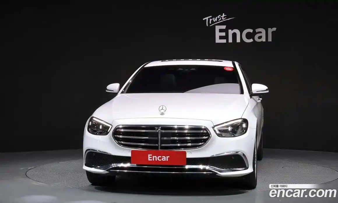 Mercedes-Benz E-Class 2022 2.0 Автомат в Москве № 494847, фото 3