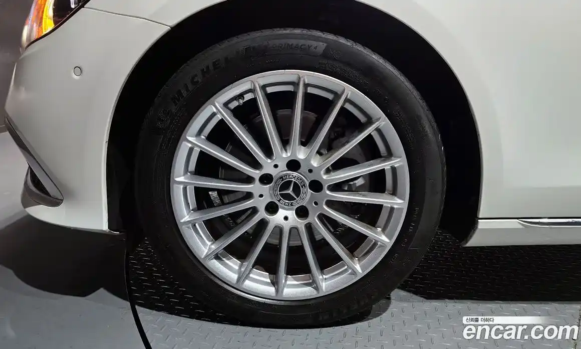 Mercedes-Benz E-Class 2022 2.0 Автомат в Москве № 494847, фото 5