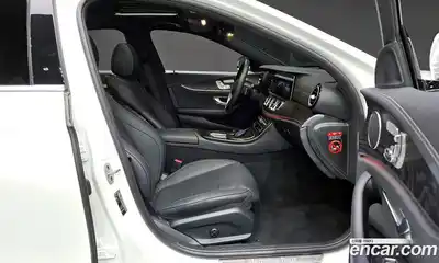 Mercedes-Benz E-Class 2022 2.0 Автомат в Москве № 494847, миниатюра 10