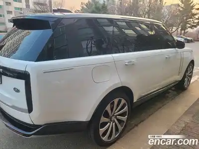 Land Rover Range-Rover 2023 4.4 Автомат в Москве № 495287, миниатюра 5