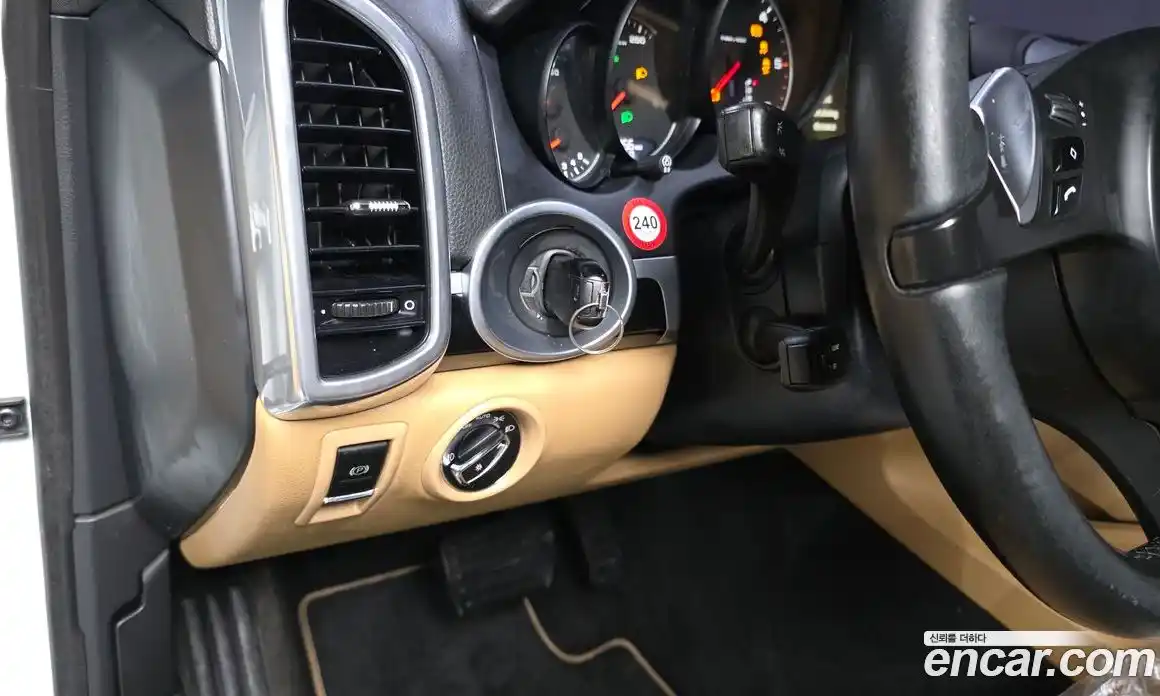 Porsche Cayenne 2014 3.0 Автомат в Москве № 498354, фото 14