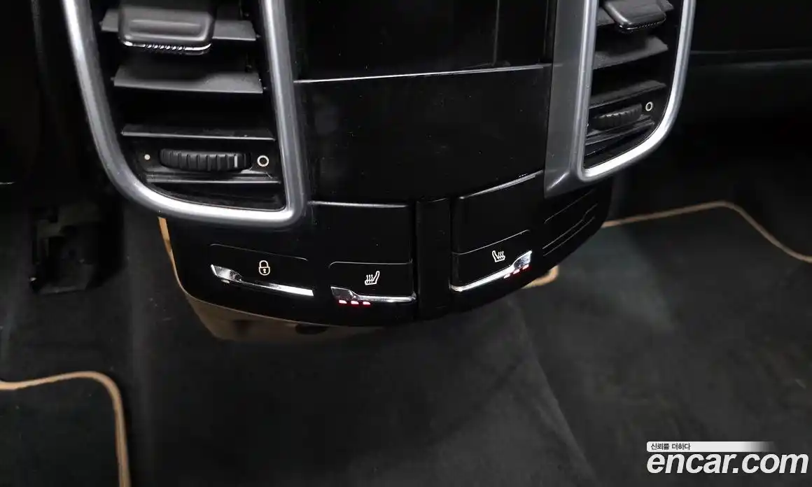 Porsche Cayenne 2014 3.0 Автомат в Москве № 498354, фото 18