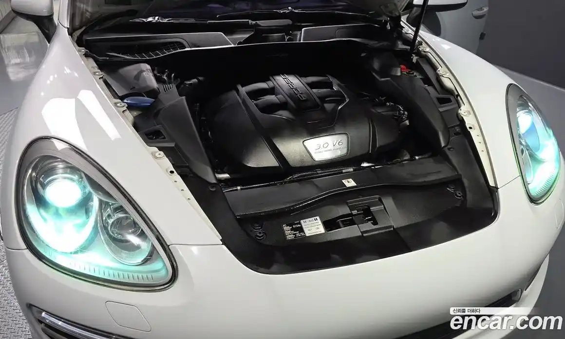 Porsche Cayenne 2014 3.0 Автомат в Москве № 498354, фото 6