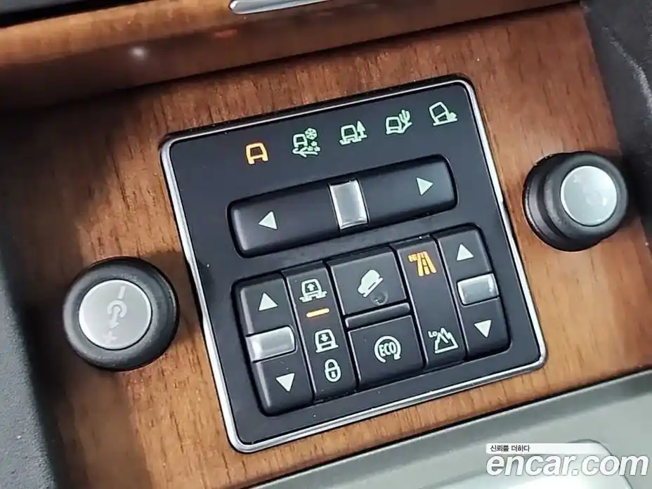 Land Rover Discovery 2016 3.0 Автомат в Москве № 498962, фото 18