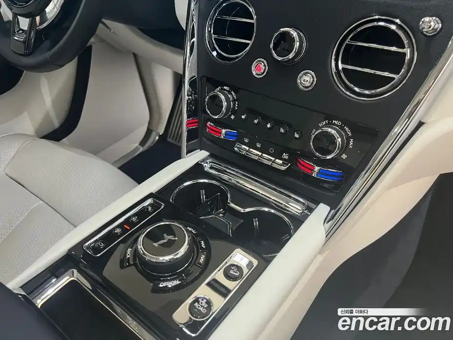 Rolls-Royce Cullinan 2022 6.7 Автомат в Москве № 500778, фото 14