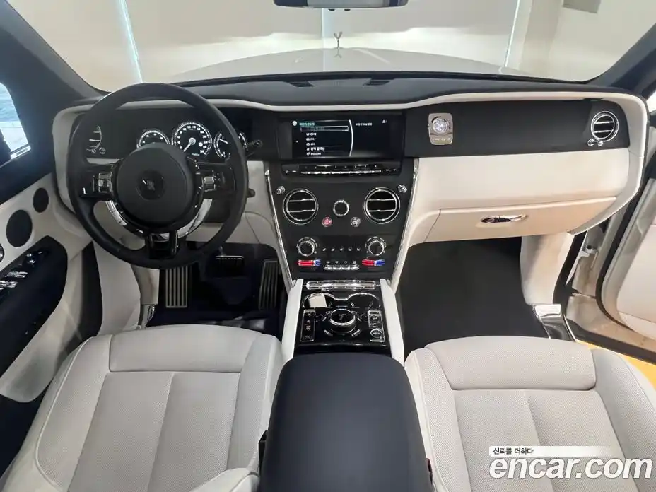 Rolls-Royce Cullinan 2022 6.7 Автомат в Москве № 500778, фото 19