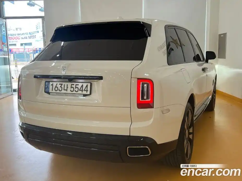 Rolls-Royce Cullinan 2022 6.7 Автомат в Москве № 500778, фото 2