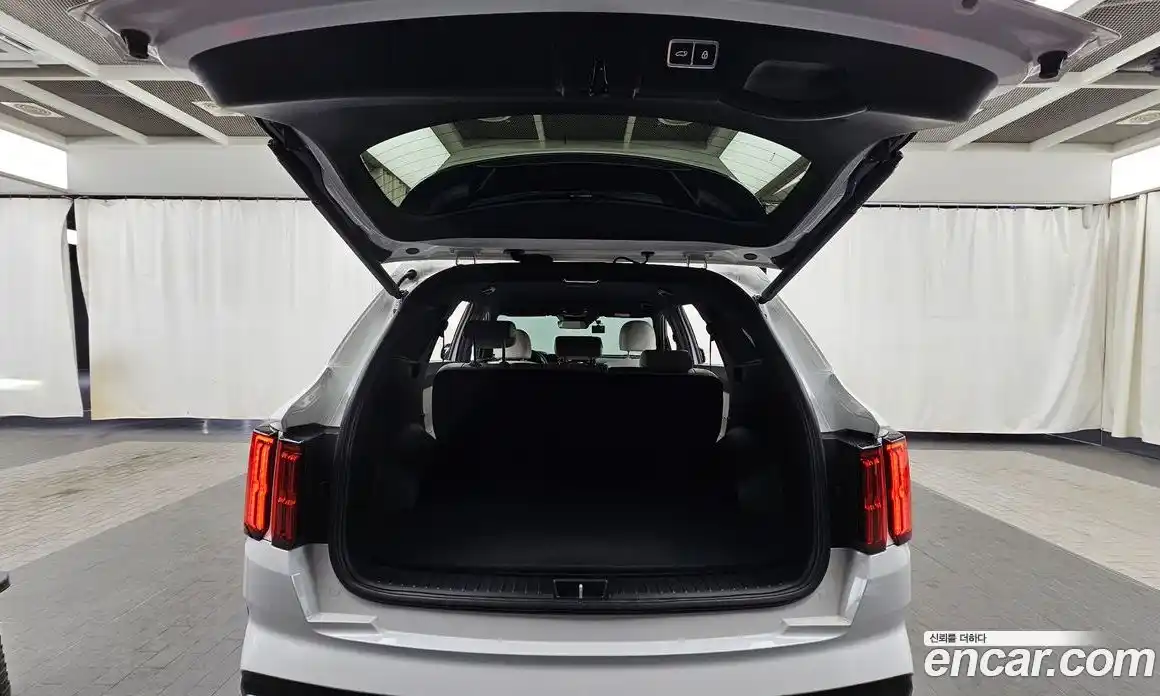 Kia Sorento 2023 1.6 Автомат в Москве № 52424, фото 16