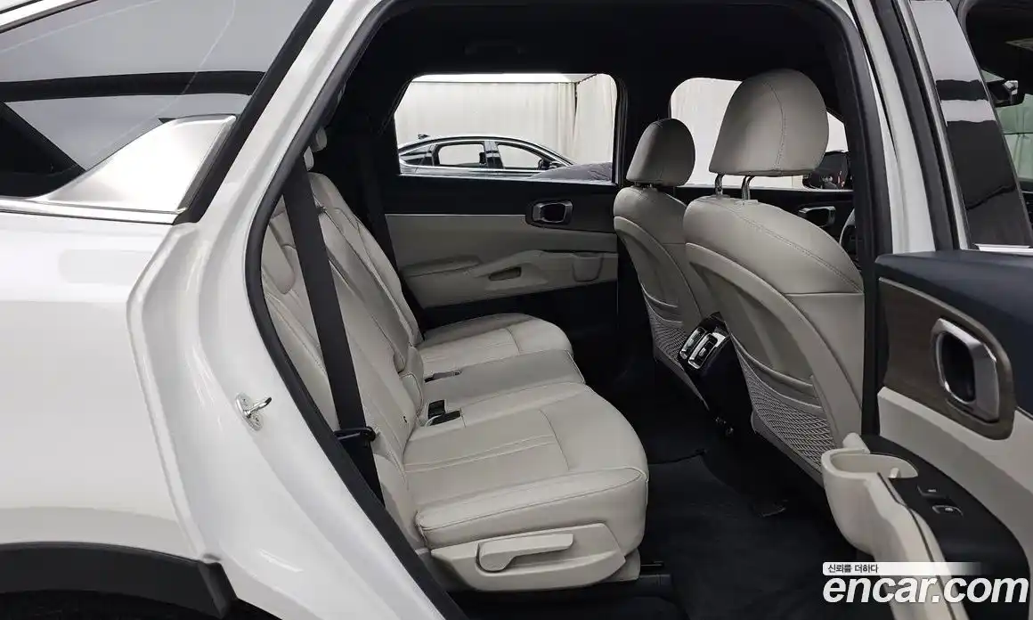 Kia Sorento 2023 1.6 Автомат в Москве № 52424, фото 18