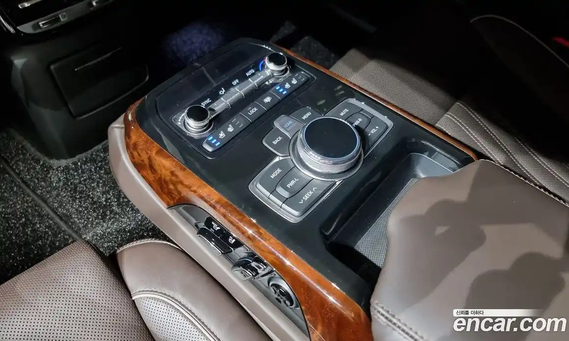 Genesis EQ900 2016 3.3 Автомат в Москве № 57324, фото 15