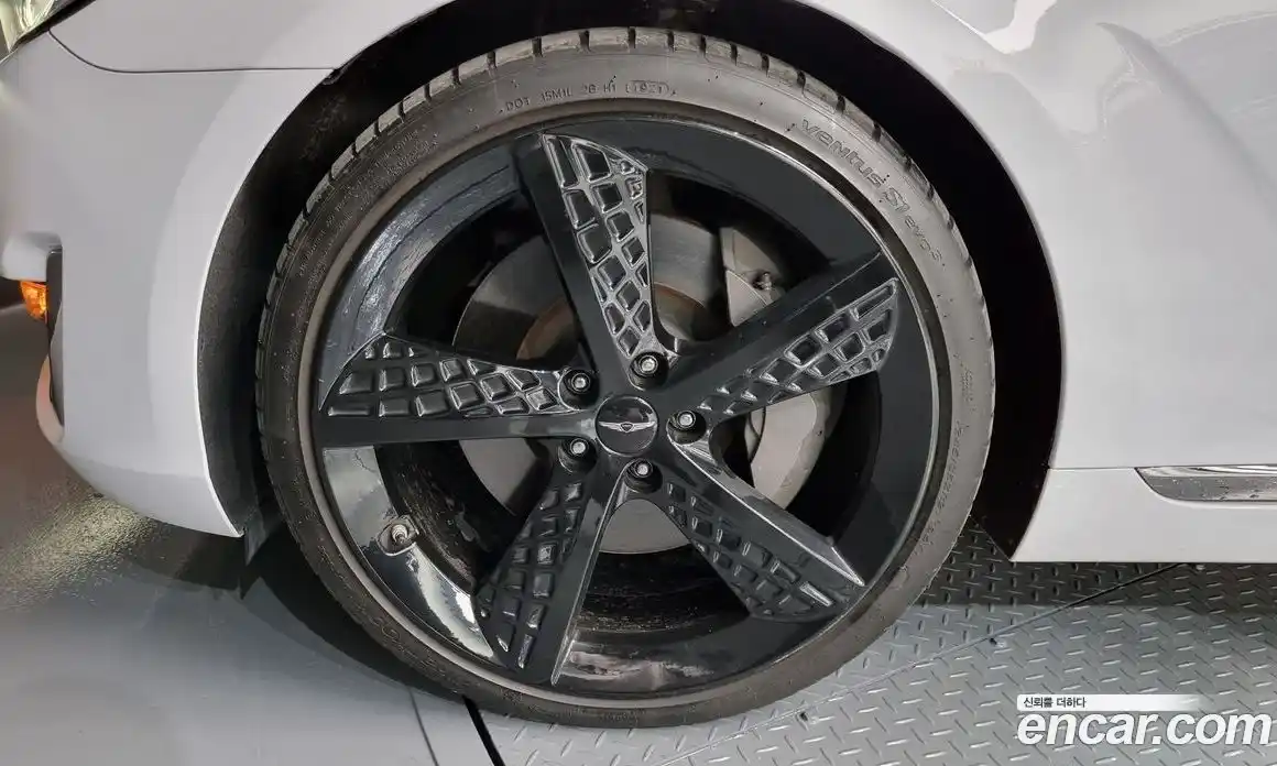 Genesis EQ900 2016 3.3 Автомат в Москве № 57324, фото 3