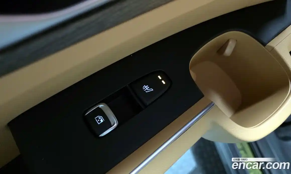 Kia Sorento 2023 1.6 Автомат в Москве № 8316, фото 4