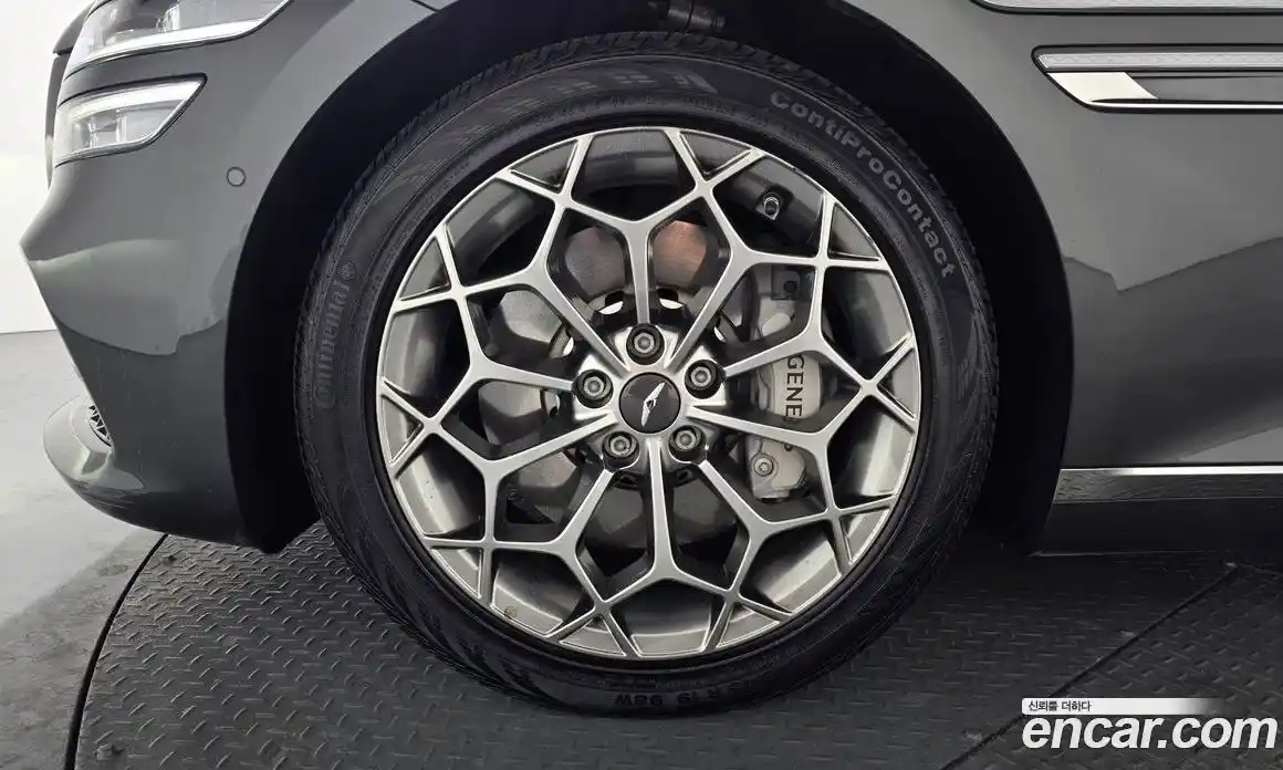 Genesis G80 2024 2.5 Автомат в Москве № 85520, фото 17