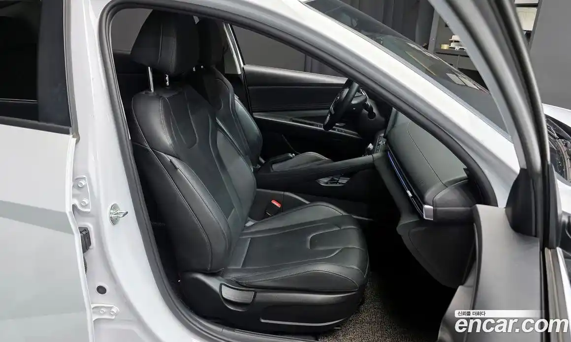 Hyundai Avante 2021 1.6 Автомат в Москве № 109775, фото 14