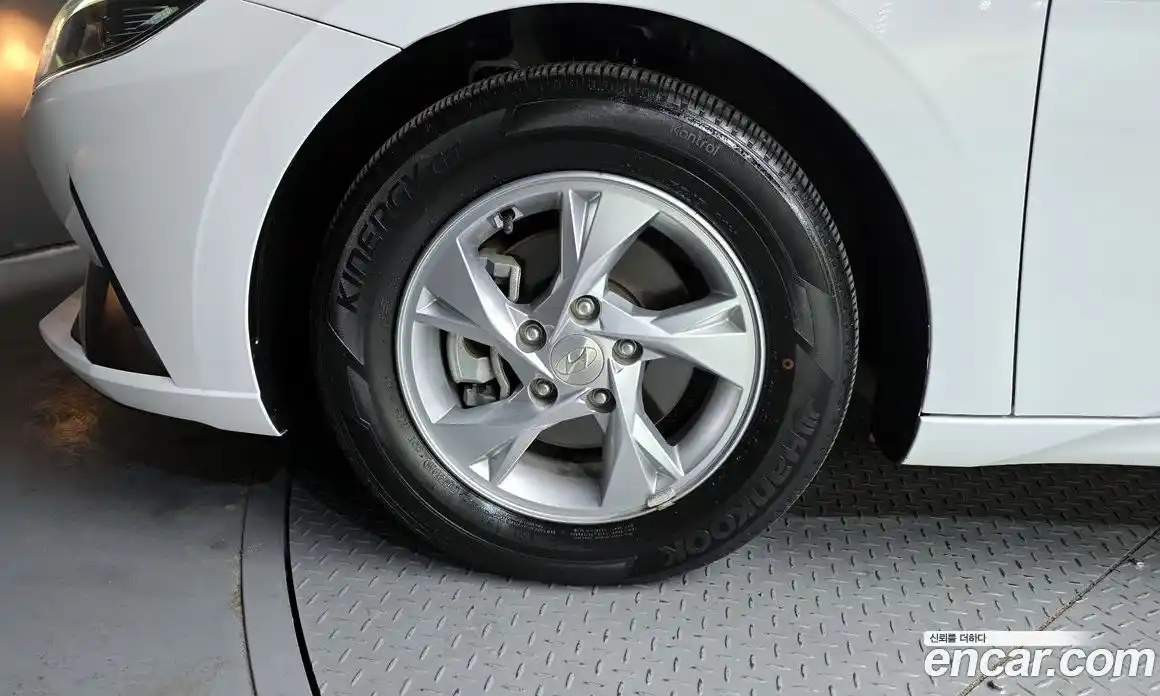 Hyundai Avante 2021 1.6 Автомат в Москве № 109775, фото 15