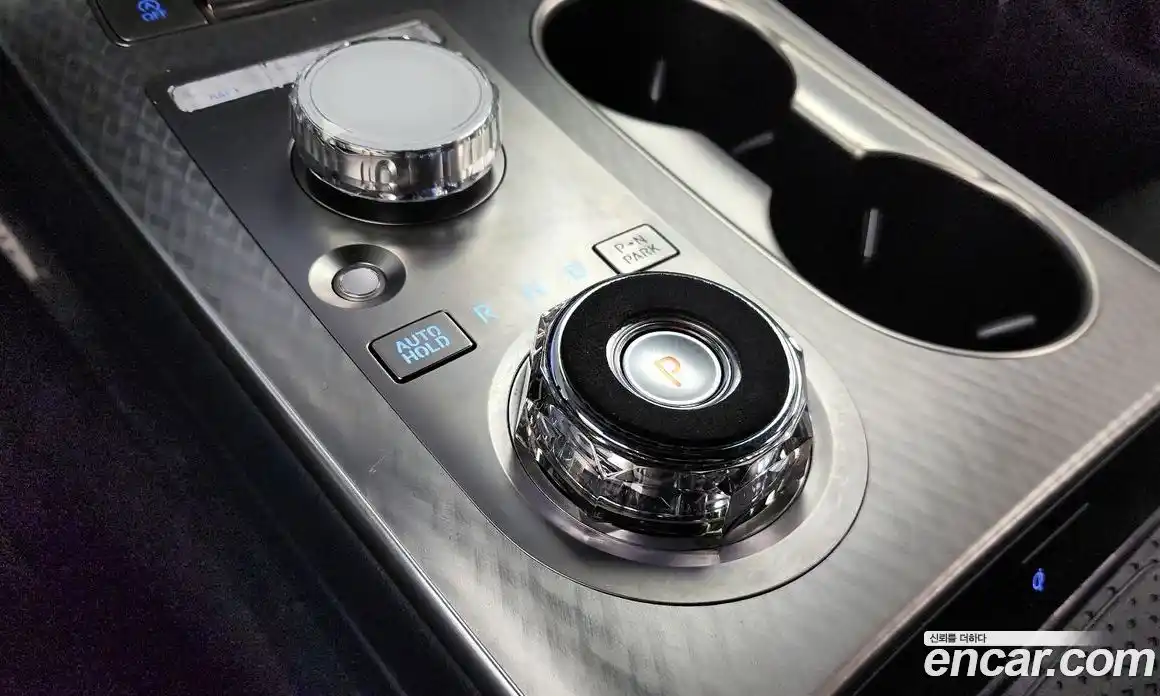 Genesis GV70 2025 2.5 Автомат в Москве № 116961, фото 16