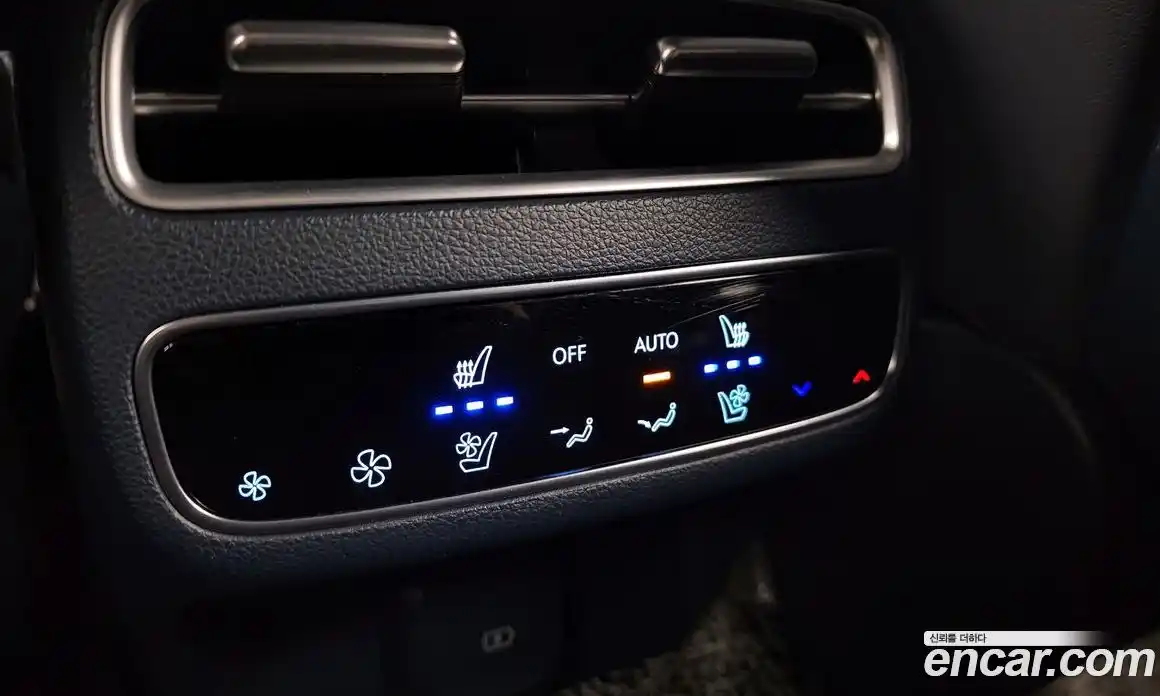 Genesis GV70 2025 2.5 Автомат в Москве № 116961, фото 19