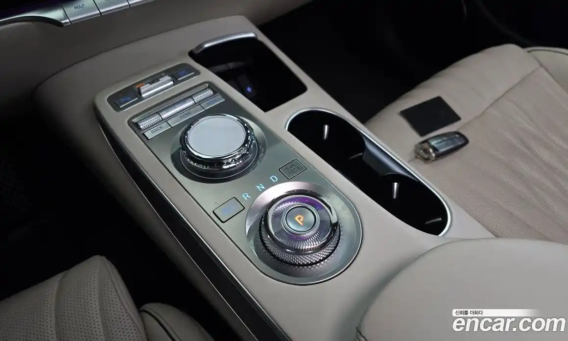 Genesis GV70 2021 2.5 Автомат в Москве № 117438, фото 15