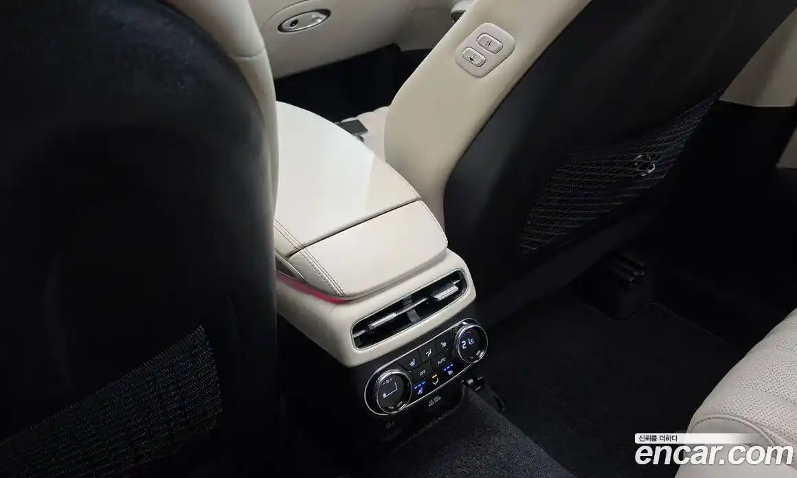 Genesis GV70 2021 2.5 Автомат в Москве № 117438, фото 10