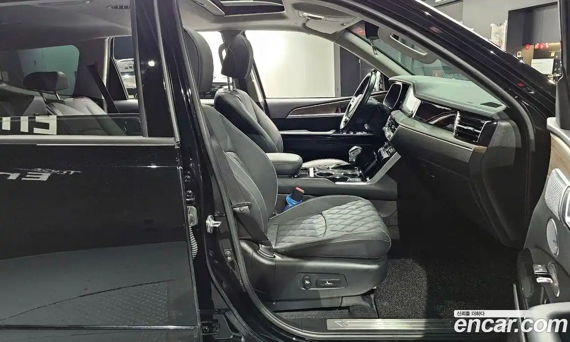 Kia Mohave 2023 3.0 Автомат в Москве № 122642, фото 10