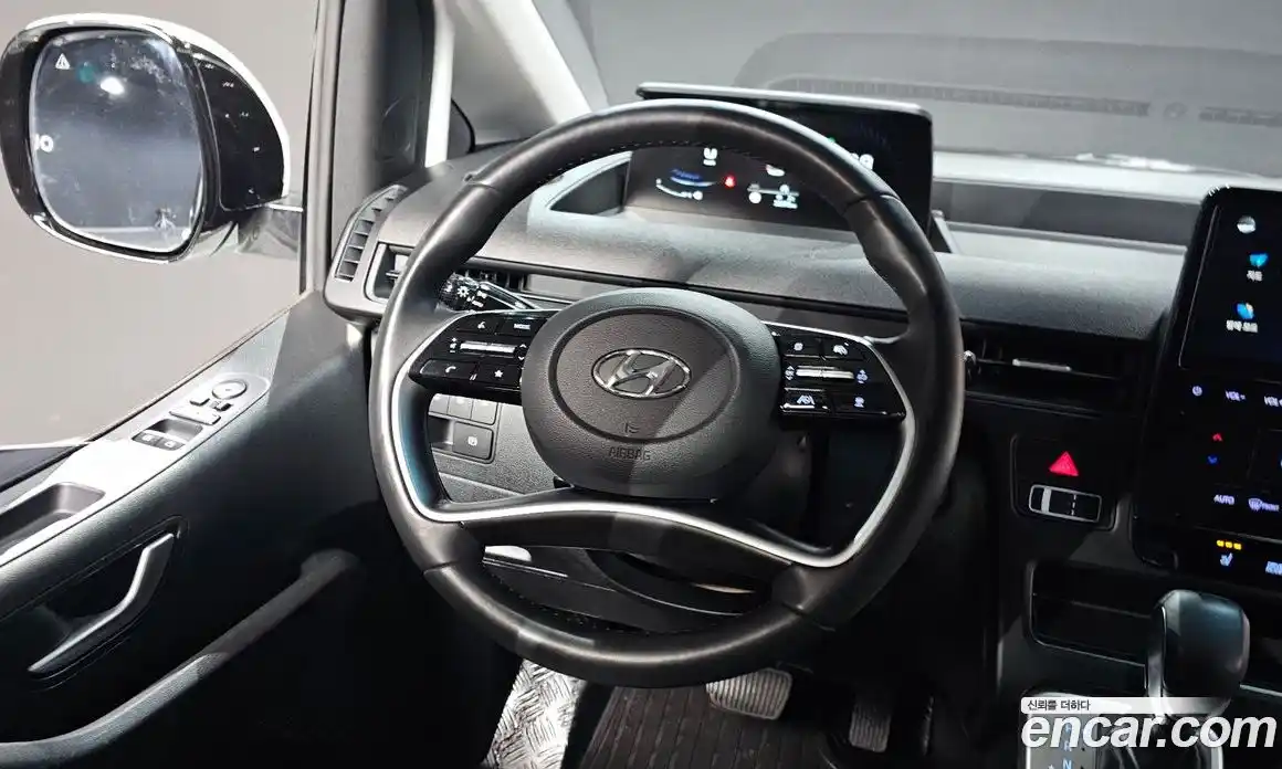 Hyundai Staria 2023 2.2 Автомат в Москве № 125631, фото 13