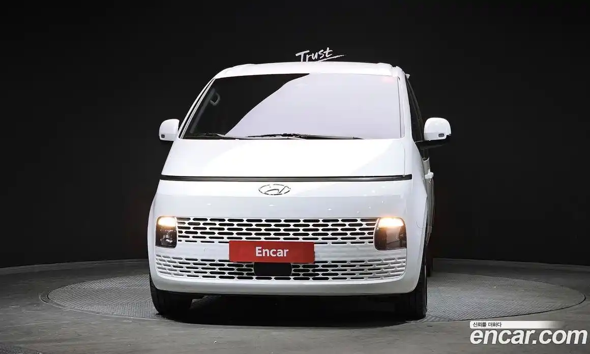 Hyundai Staria 2023 2.2 Автомат в Москве № 125631, фото 3