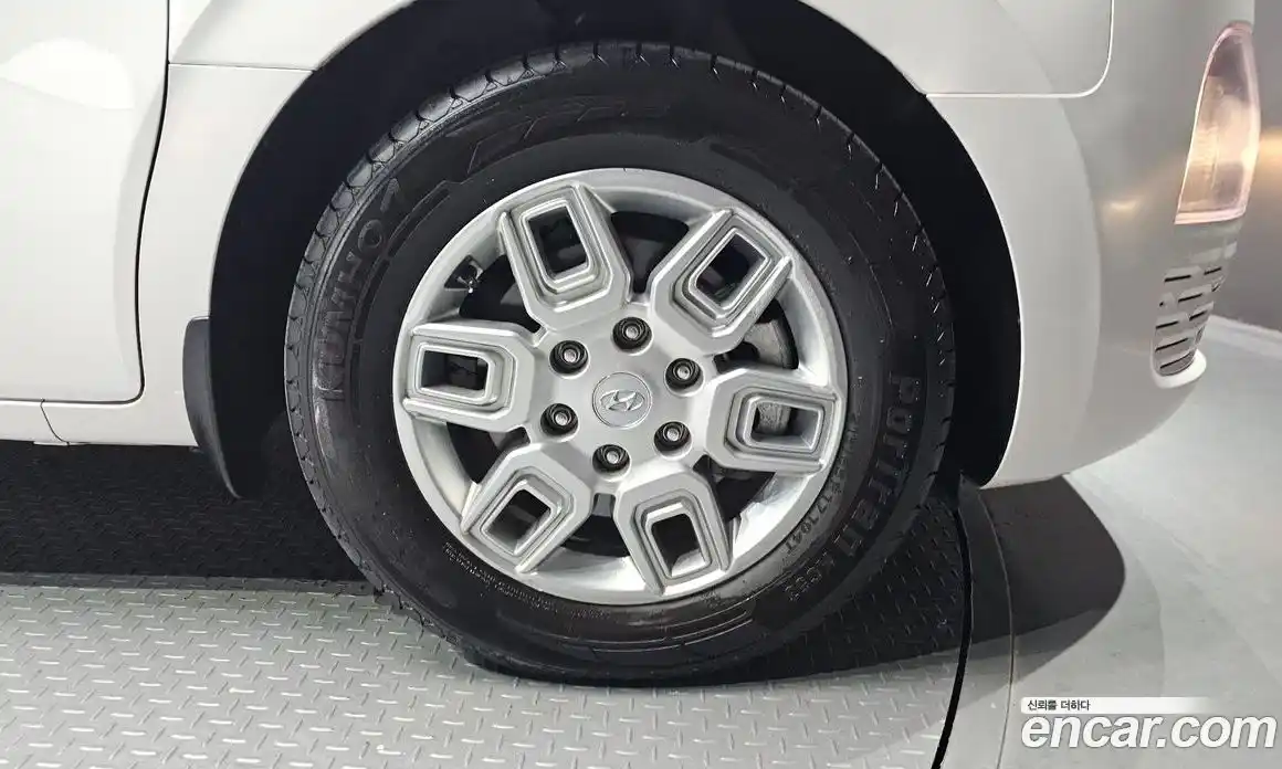 Hyundai Staria 2023 2.2 Автомат в Москве № 125631, фото 5