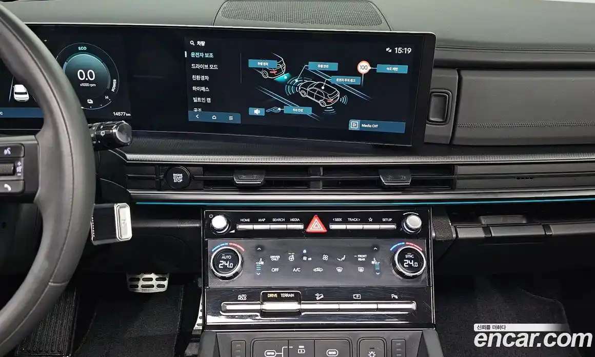 Hyundai Santa Fe 2024 1.6 Автомат в Москве № 130848, фото 6