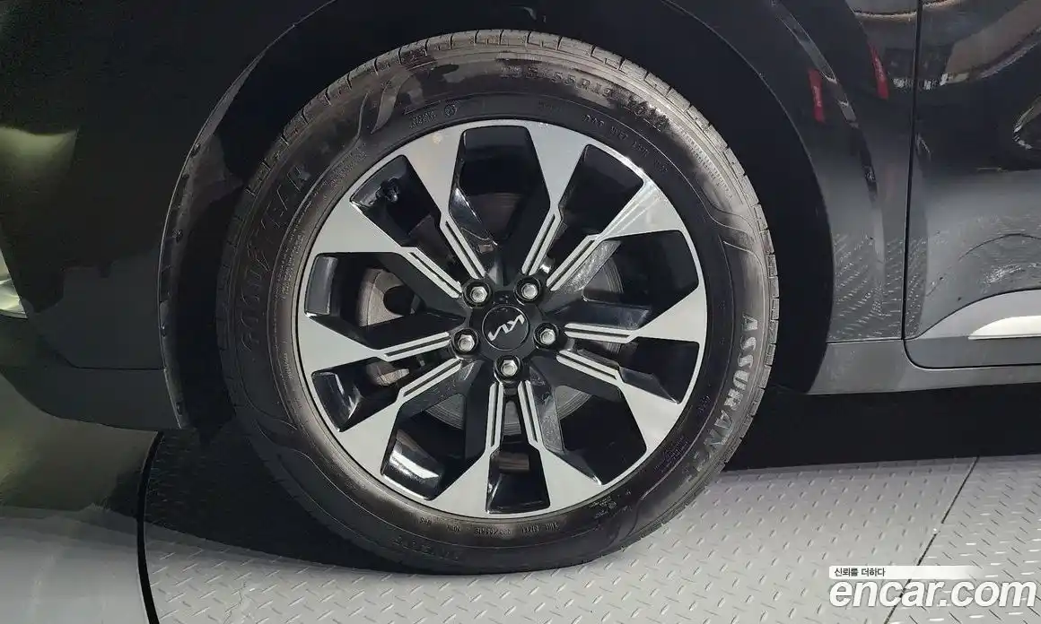 Kia Canival 2023 3.5 Автомат в Москве № 133141, фото 5