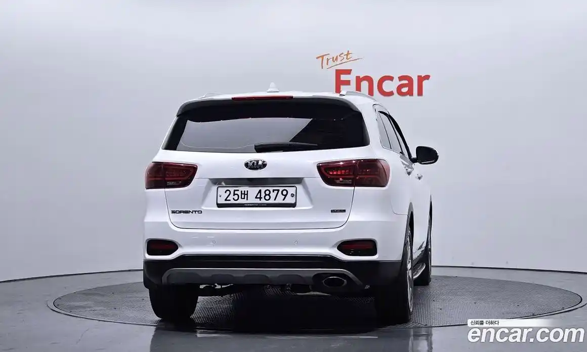Kia Sorento 2019 2.0 Автомат в Москве № 133655, фото 14