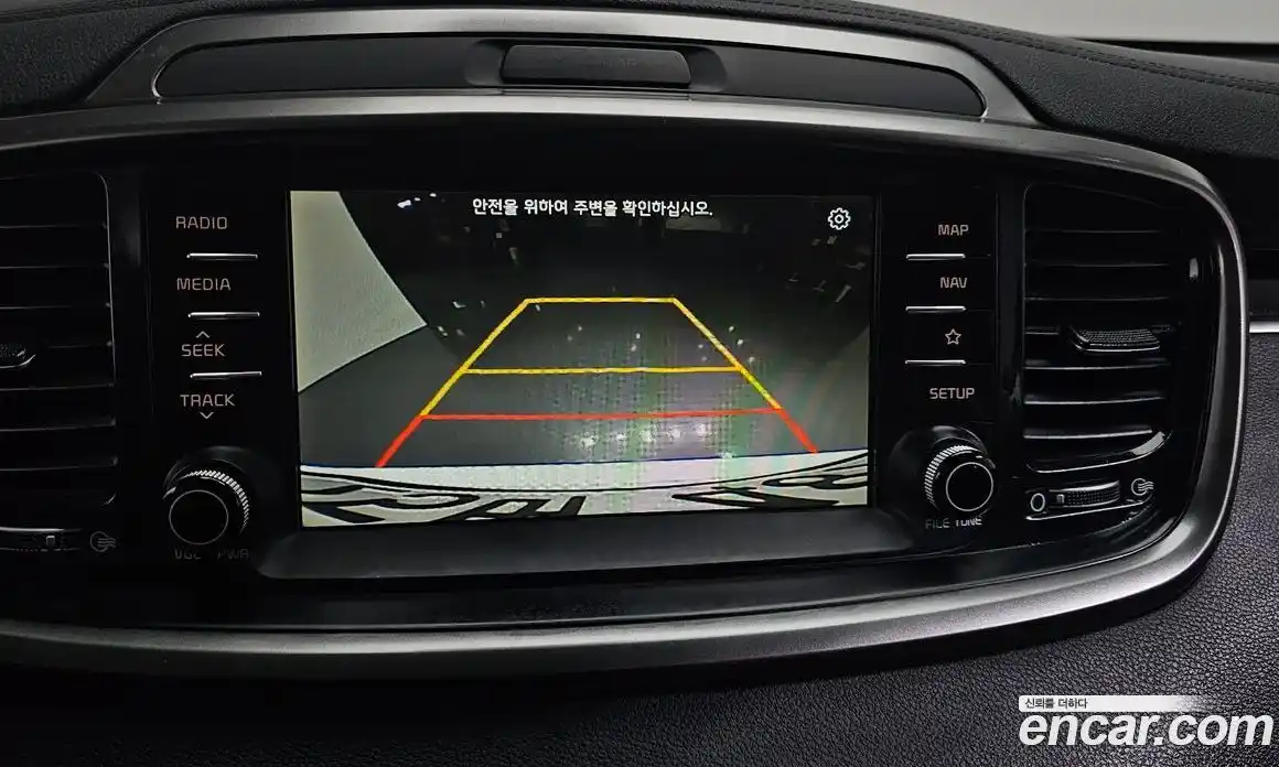 Kia Sorento 2019 2.0 Автомат в Москве № 133655, фото 17