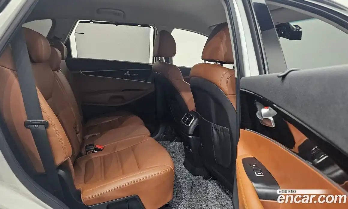 Kia Sorento 2019 2.0 Автомат в Москве № 133655, фото 8